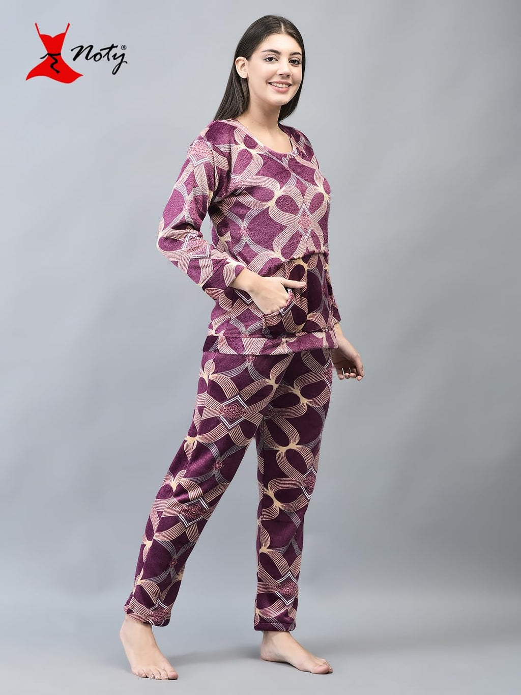 Noty- Night Suit Winter Velvet-Round Neck- Printed