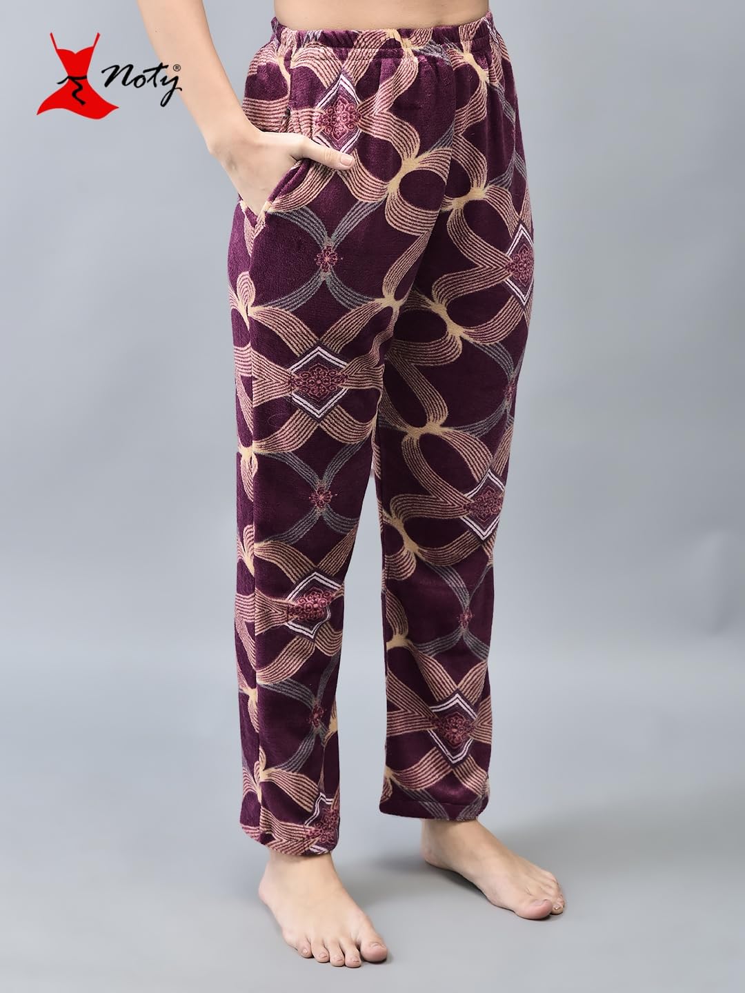 Noty- Night Suit Winter Velvet-Round Neck- Printed